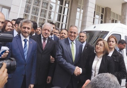 Demokrasi ve hukuk devleti olmanın en önemli göstergesi seçimlerdir