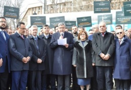 Demokrasinin kazanımlarını sonuna kadar koruyacağız