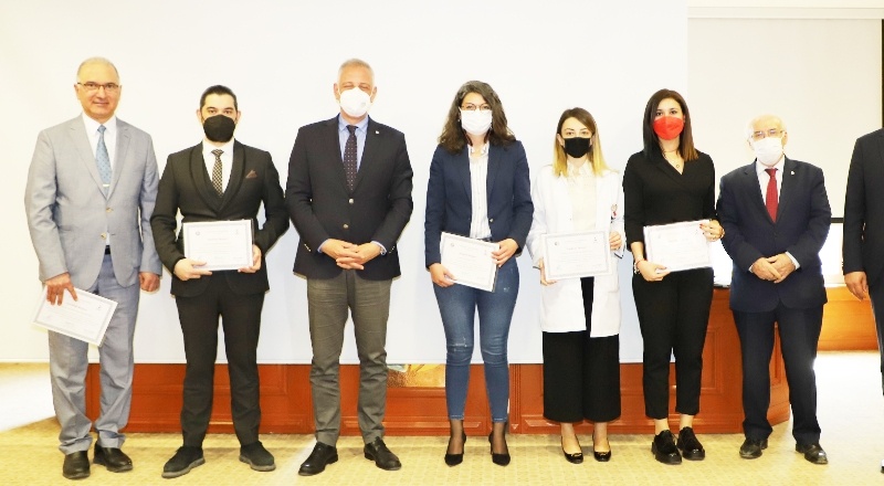 Deney hayvanlarında deney yapabilme yetkisi elde ettiler