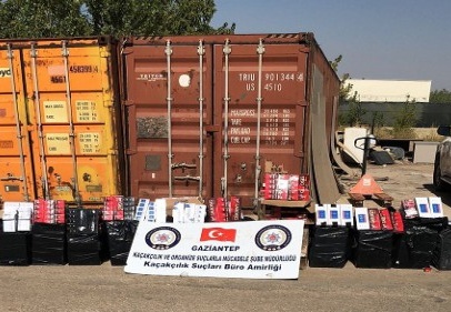 Depolara kaçak sigara baskını yapıldı
