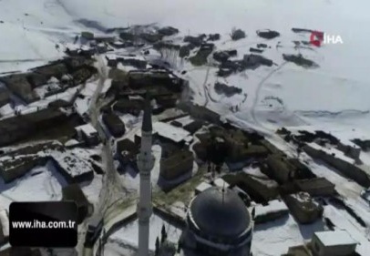 Deprem bölgesi havadan görüntülendi