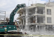 Deprem bölgesinde inşası süren 16 bin binanın yüzde 98'i için yıkım kararı