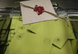 Deprem bölgesinde kayıp yurttaşların seçmen kaydı çıktı, hukukçular sandık güvenliğine ilişkin uyardı