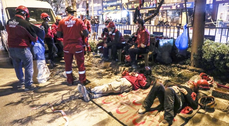 “Deprem bölgesinde yaygın test ve grip aşısı yapılmalı”