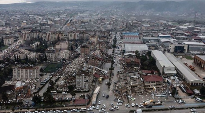 Deprem bölgesinde yıkılan binalarla ilgili 160, hırsızlıkla ilgili 181 kişinin tutuklandı