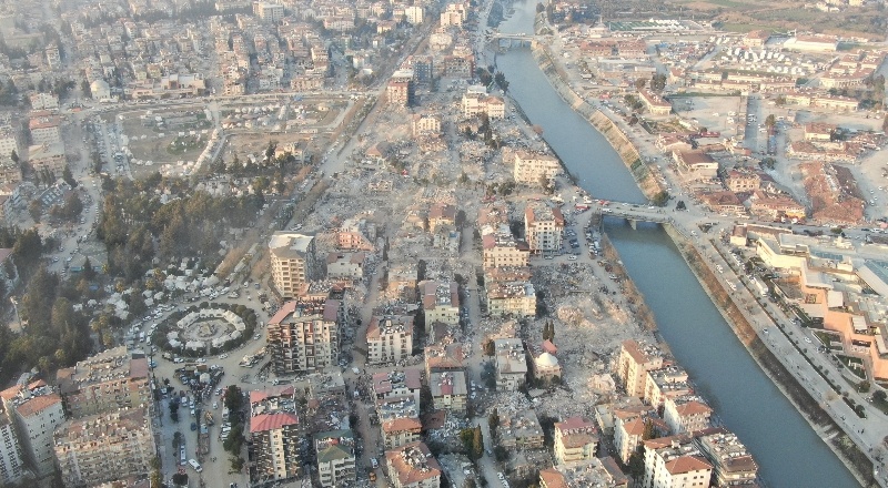 Deprem bölgesindeki öğrencilere burs verilecek
