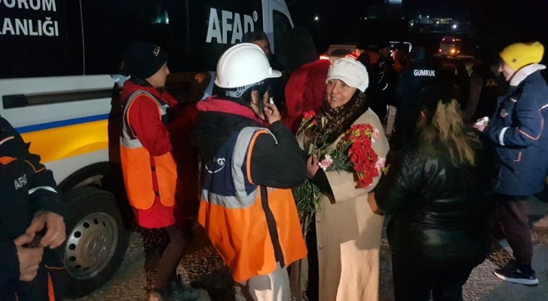 Deprem bölgesinden dönen AFAD ekipleri gözyaşlarına hakim olamadı