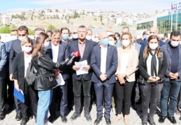"Depremde yıkılan üç binanın çürük raporu var"