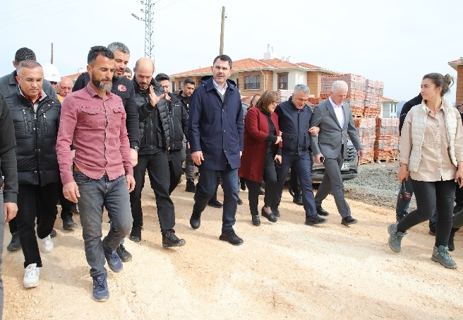 Depremden etkilenen 11 ilde kalıcı konutların temeli atılıyor