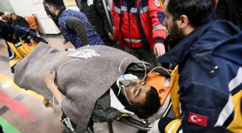 Depremin 261'inci saatinde enkazdan çıkarıldılar