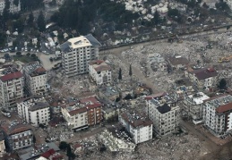 Depremlerde 43 bin 556 kişi hayatını kaybetti