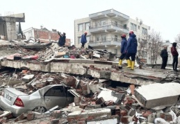 Depremlerde hayatını kaybedenlerin sayısı 49 bin 589'a yükseldi