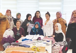 Depremzede kadınlar hem öğreniyor, hem üretiyor