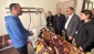 Depremzedeleri hastanede ziyaret etti