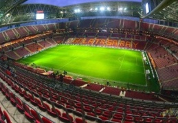 Derbilere "seyirci alınsın-alınmasın" kavgası!