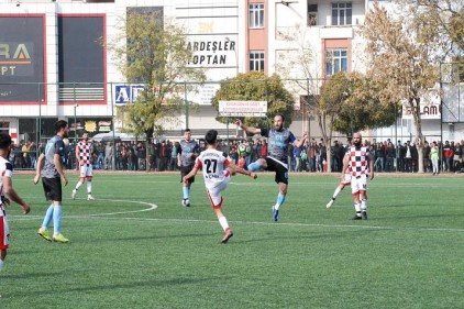 Derbi&#8217;nin galibi Ankasspor 4 &#8211; 2
