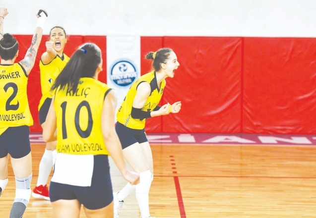 Derbinin kazananı Adam Voleybol