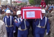 Derik şehidi dualarla son yolculuğuna uğurlandı 