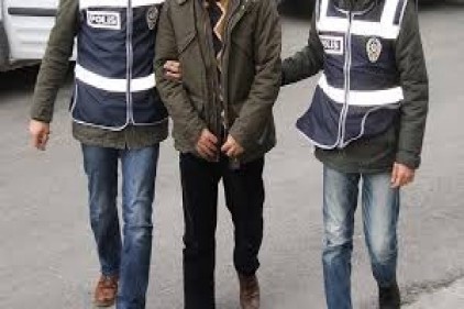 Dernek ve vakıflarda görev yapan 5 kişi tutuklandı