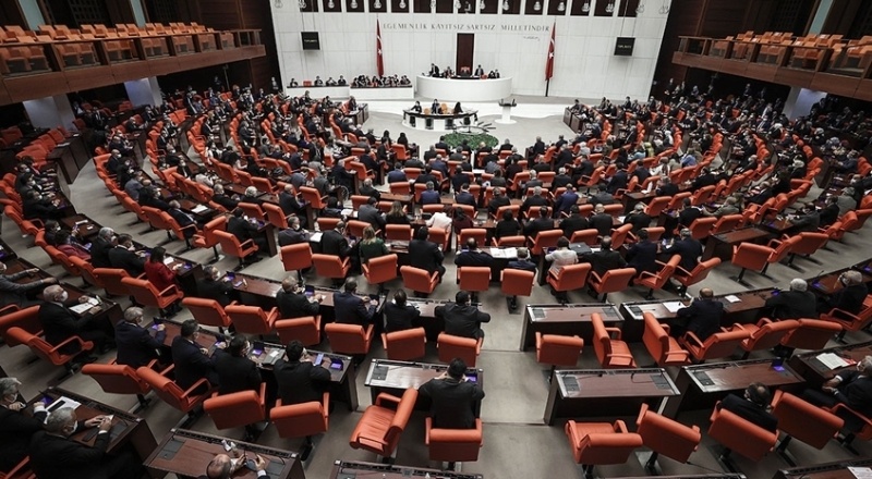 Derneklere 'kayyım' düzenlemesi yasalaştı