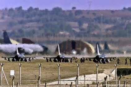 Deutsche Welle, İncirlik için &#8220;kıran kırana pazarlık&#8221; diye yazdı