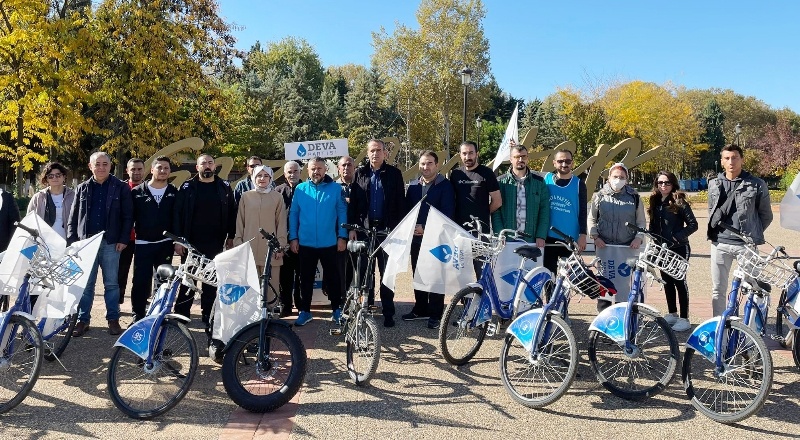 DEVA Partisi’nden akaryakıt zamlarına bisikletli tepki