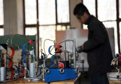 "Devamsızlığı olan öğrenciler bile koşarak geliyor"