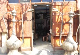 Devasa ibrikler bir yıllık emeğin ürünü