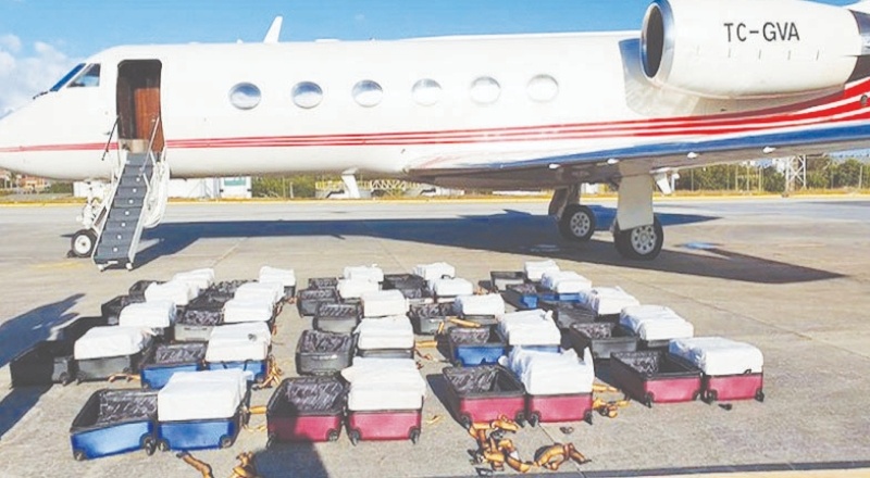 Devlet, akaryakıt kaçakçılığı yapan şirkete uçak satmış