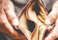 Devletin üst kademesindeki bazı bürokratlar birden fazla yerdeler ve birden fazla ücret alıyorlar