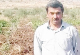 Devrilen traktörün altında kalan sürücü hayatını kaybetti