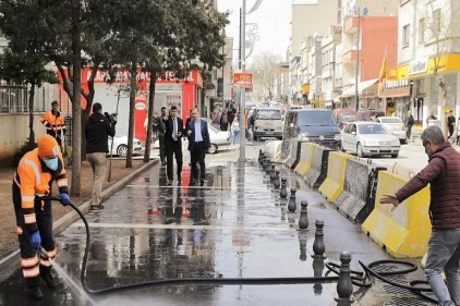 Dezenfekte çalışmalarını yerinde incelediler