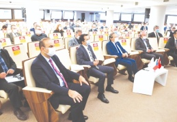 Dijitalleşme ve teknolojik alt yapının gelişmesi gerek