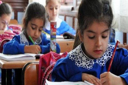 &#039;Dik temel yazıyla daha kolay okuma yazma öğrenilecek&#039;