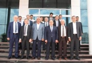 Dil, din-mezhep, ırk farklılıklarımızı birleştirici unsurlar olarak kabul etmeliyiz