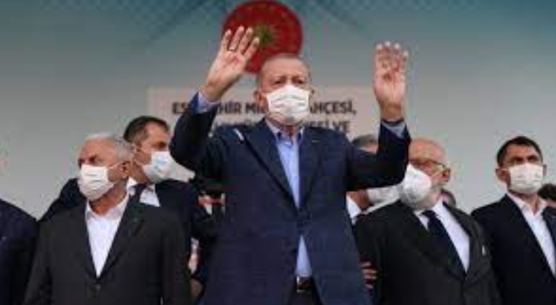 Diplomatlar "istenmeyen kişi" kararını geri çevirmeye çalışıyor