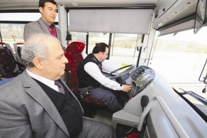 Direksiyon sınavı komisyonu üyeleri yüksek okul mezunu olacak