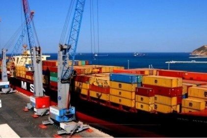 Dış ticaret açığı yüzde 76,5 azaldı