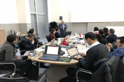 &#8220;Dış Ticaret ve İstihbarat Uygulamaları Eğitimi&#8221; veriliyor