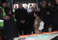 Dışişleri Bakanı Mevlüt Çavuşoğlu, İslahiye’de depremzedeleri ziyaret etti