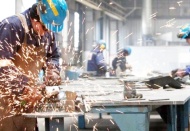 DİSK: İşçilerin yaklaşık yüzde 61'i tam kapanmadan muaf