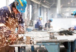 DİSK: İşçilerin yaklaşık yüzde 61'i tam kapanmadan muaf