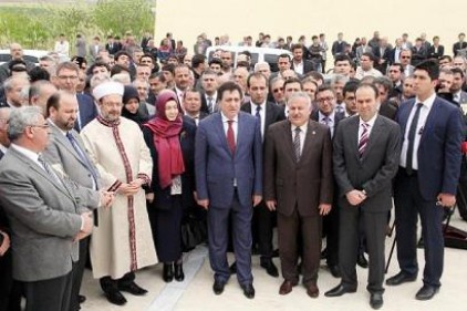 Diyanet İşleri Başkanı Görmez, cami açılışına katıldı