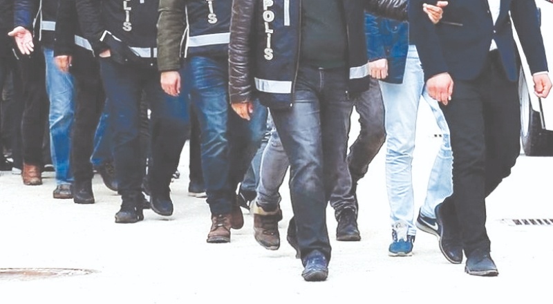 Diyarbakır başta olmak üzere Batman ve Dersim güne ev baskınları ile başladı