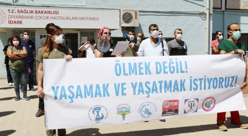 "Diyarbakır'da 400 sağlık çalışanı enfekte oldu"