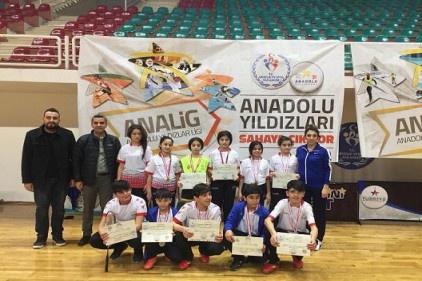 Diyarbakır&#8217;da badminton grup müsabakaları tamamlandı 