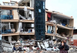 Doç. Dr. Ali İhsan Ökten, deprem sonrası sağlık hizmetinin yetersiz oluşuna dikkat çekti