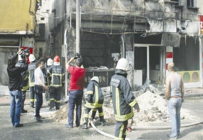 Doğal gaz patlamasında 2 kişi yaralandı