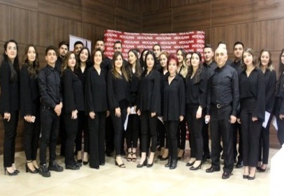 Doktor, hemşire ve sağlık çalışanları ilk konserini Tıp Bayramı'nda verdi 