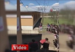 Doktora sevgi seli sosyal medyada gündem oldu